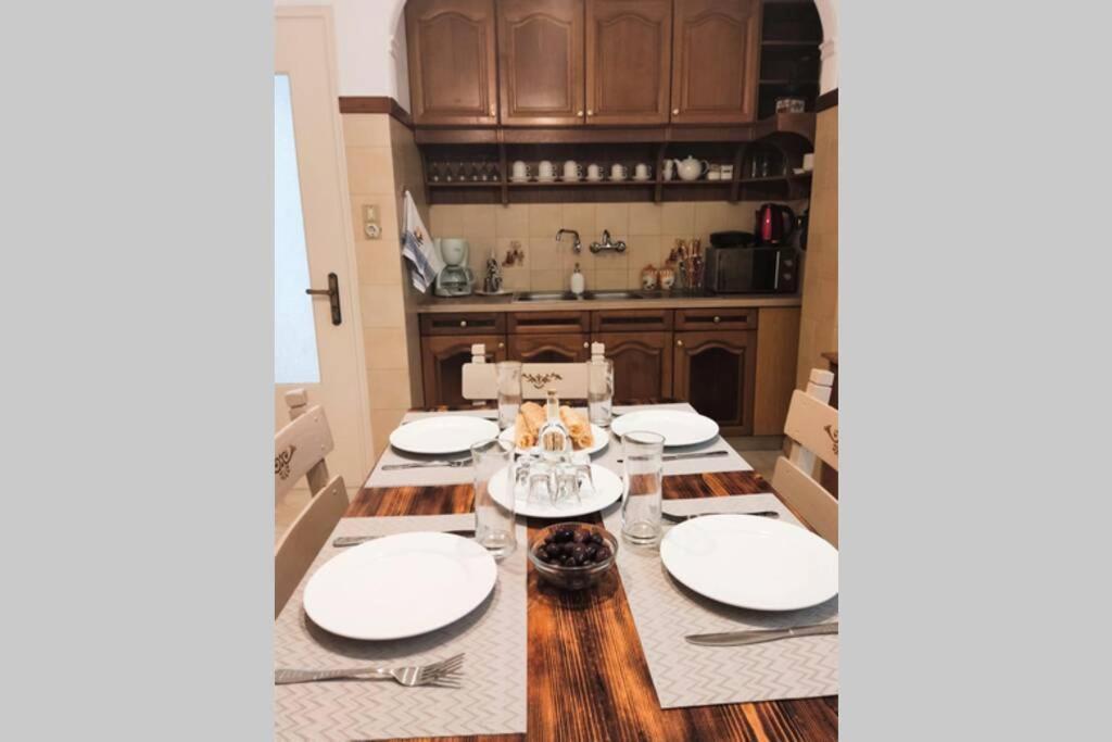 Apartment 95 M2, Center Of Sitia, Wifi, 350M Beach Екстер'єр фото